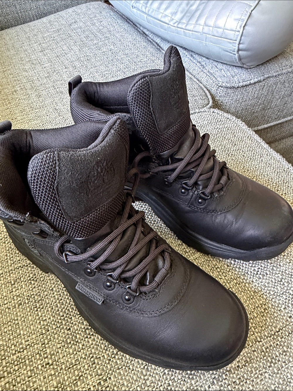 NEW Men's White Ledge Waterproof
Hiking Boot Black Gorpcore Size 8.5 - Picture 2 of 10